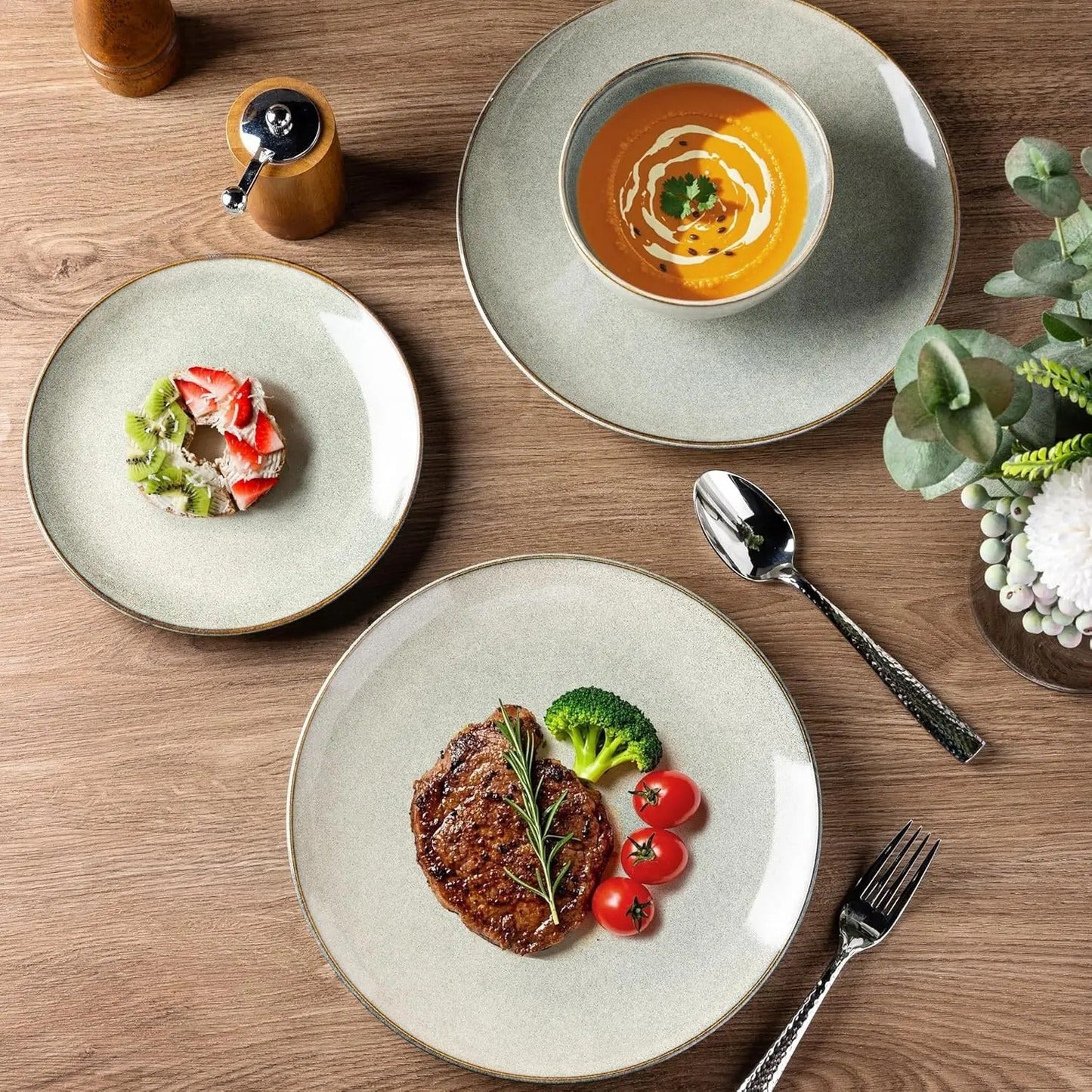 18-Piece Handpainted Stoneware Dinnerware Set for 6 - Sage Green